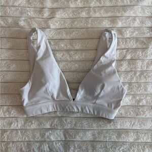 DFYNE sports bra